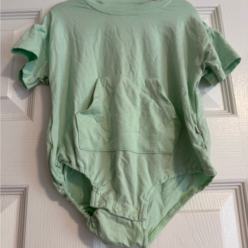 Hera Collection Light Green Baby Onesie with Pocket